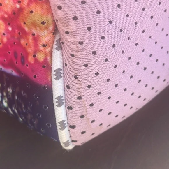 Neoprene, pink and blue title wave beach bag with attached wallet insert - Picture 9 of 9